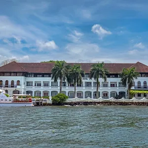 Brunton Boatyard - A Cgh Earth Experience ***** Kochi