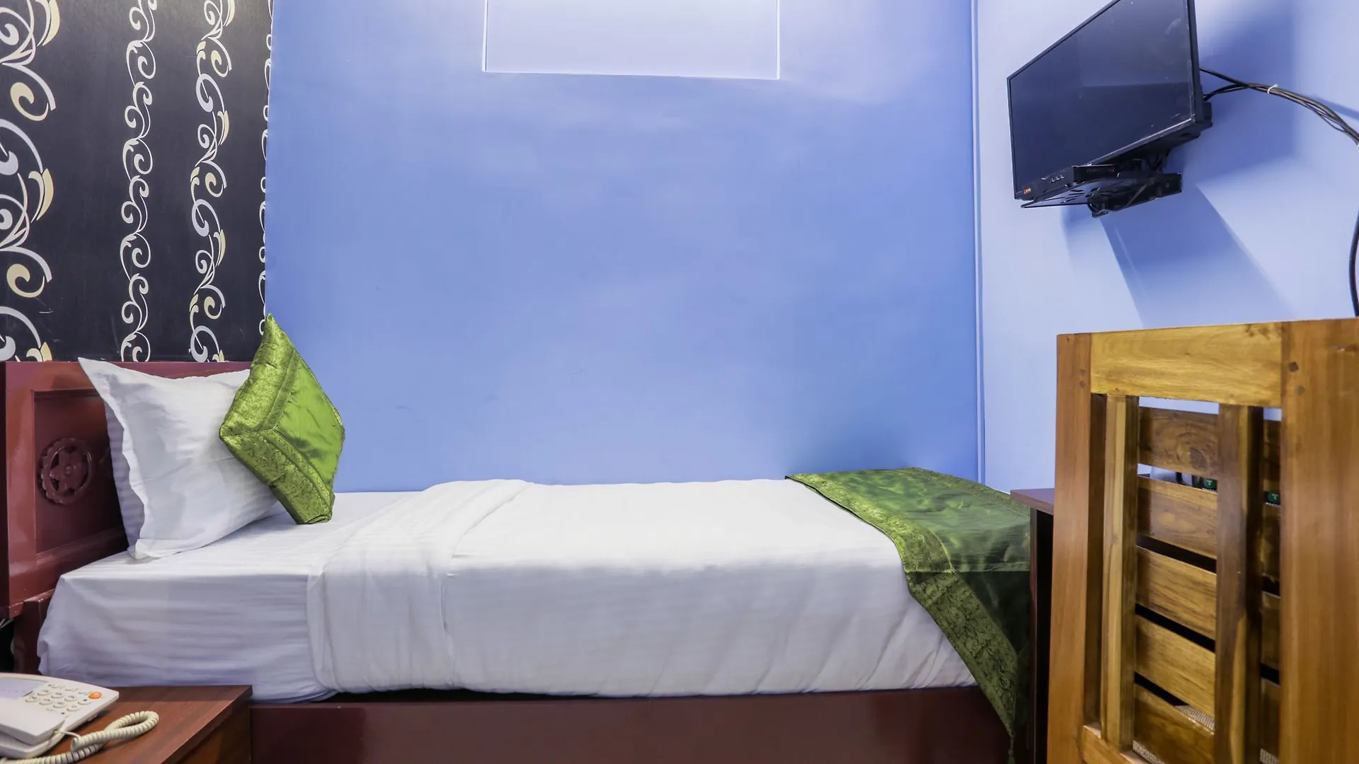 Treebo Mars Hotel Kochi