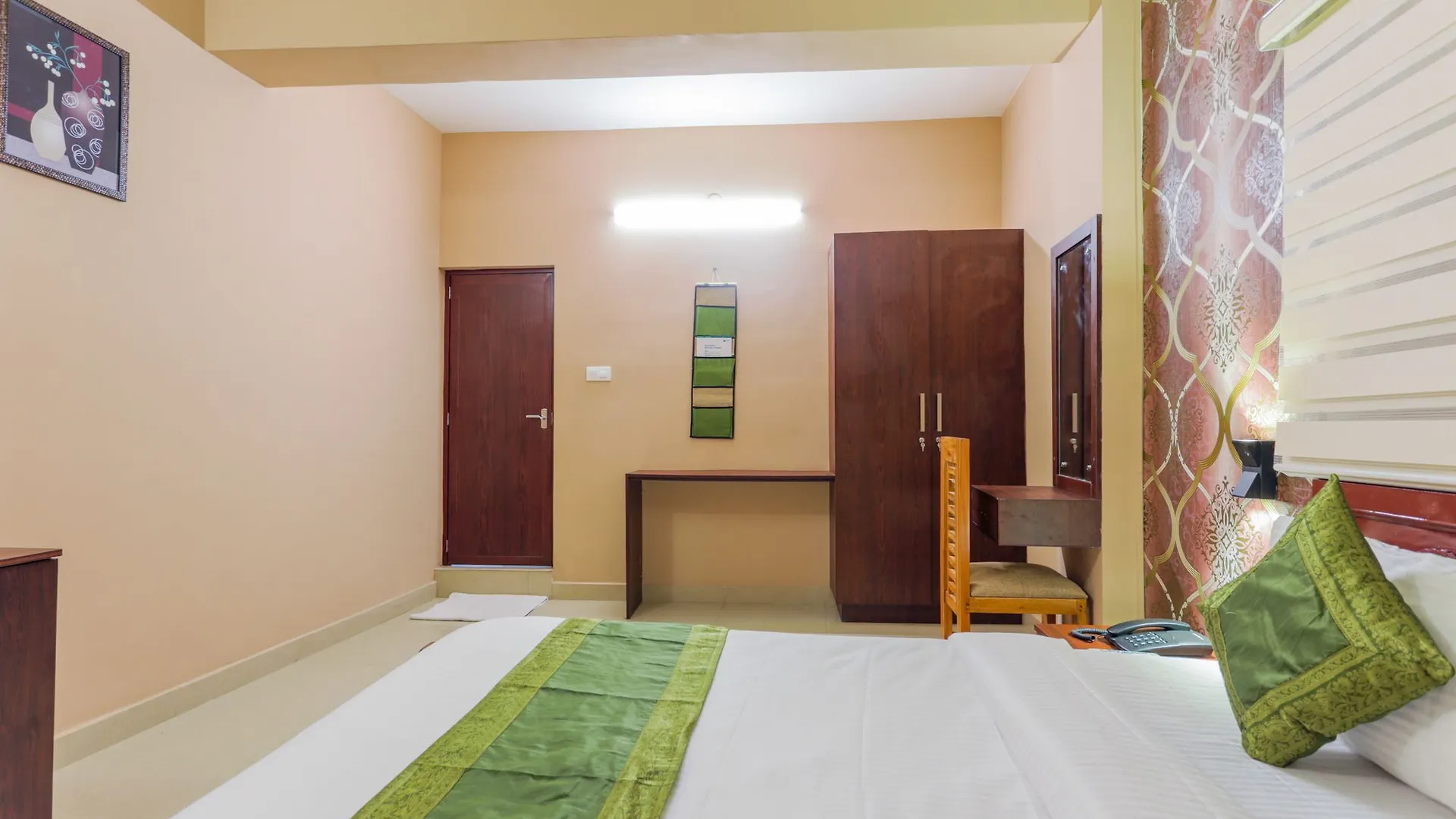 Treebo Mars Hotel Kochi